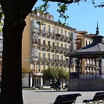 Plaza Pombo B&B - Hostal